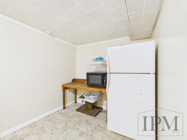 Building Photo - 307 N Fayette St