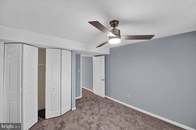 Building Photo - 801 High Plain Dr