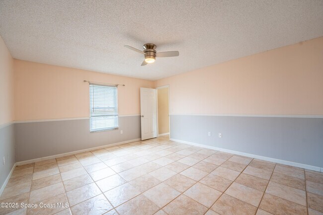 Building Photo - 2390 Queens St SE