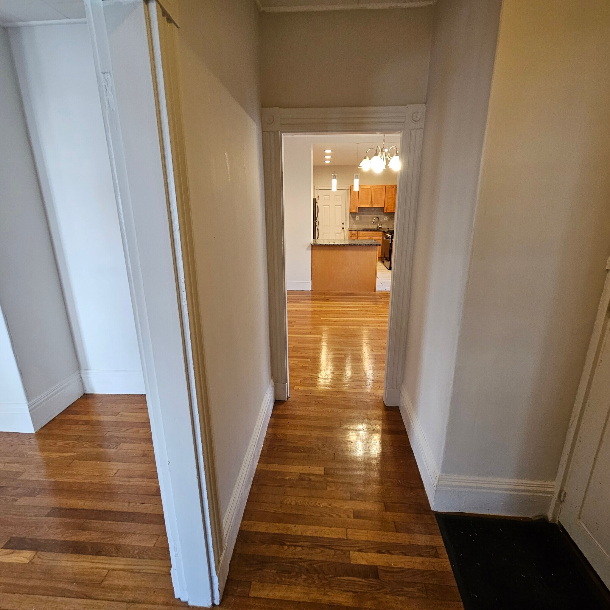 Building Photo - 384 Washington St