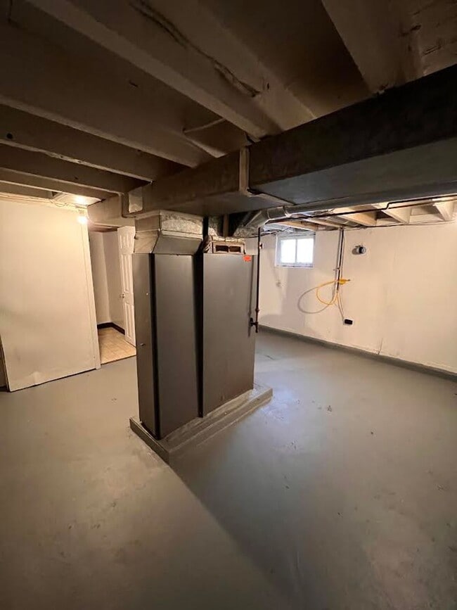 Building Photo - 22 Stambaugh St
