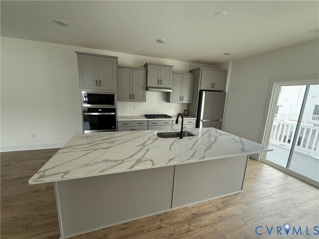 Building Photo - 15390 Oasis Sun Aly