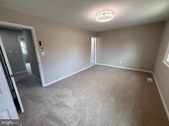 Building Photo - 4924 McFarland Dr