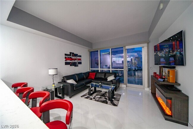 Building Photo - 4575 Dean Martin Dr