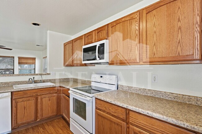 Building Photo - 4923 N 108th Dr