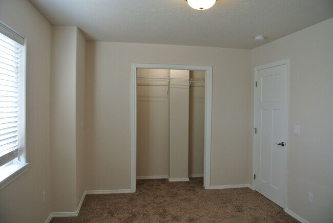 Building Photo - November Rent FREE ~ Spread Out and Live L...