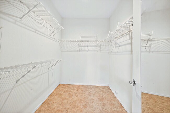 Building Photo - 37690 Turnberry Isle Dr
