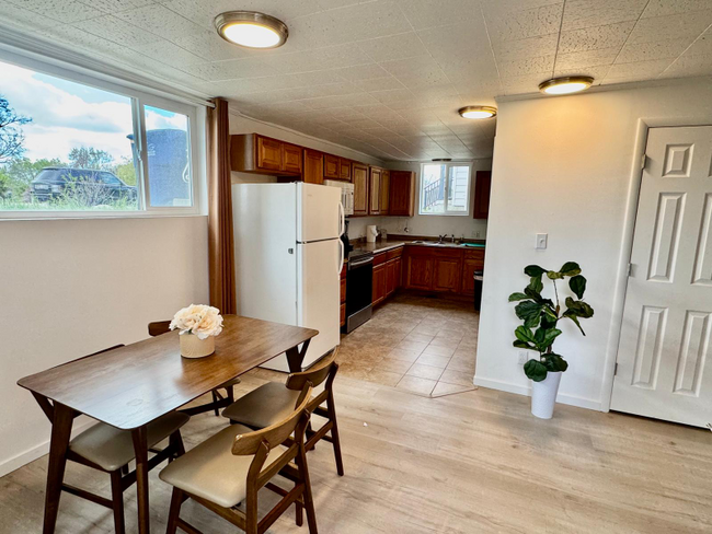 Building Photo - 2843 S 700 E