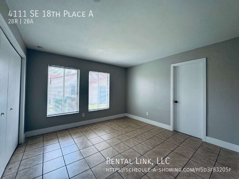 Building Photo - 4111 SE 18th Pl