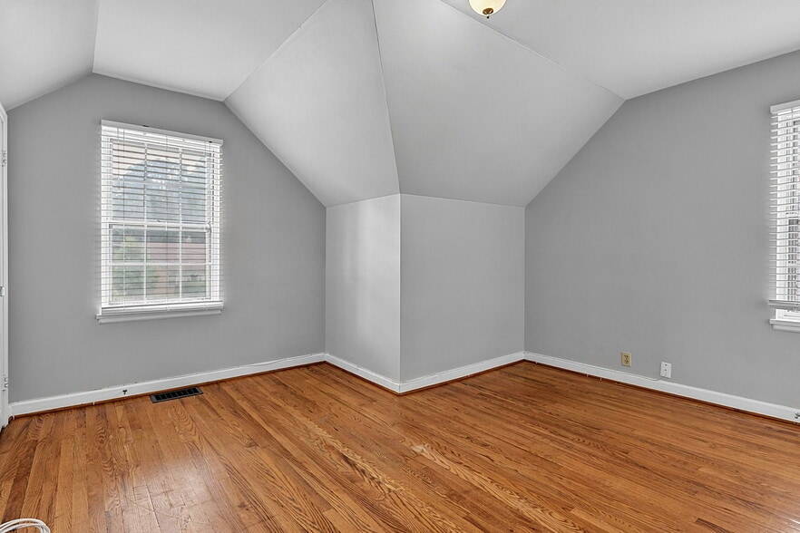 Building Photo - 5661 N Illinois St