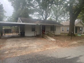 Building Photo - Spacious 2 Bed 1 Bath Home for rent in Jacksonville