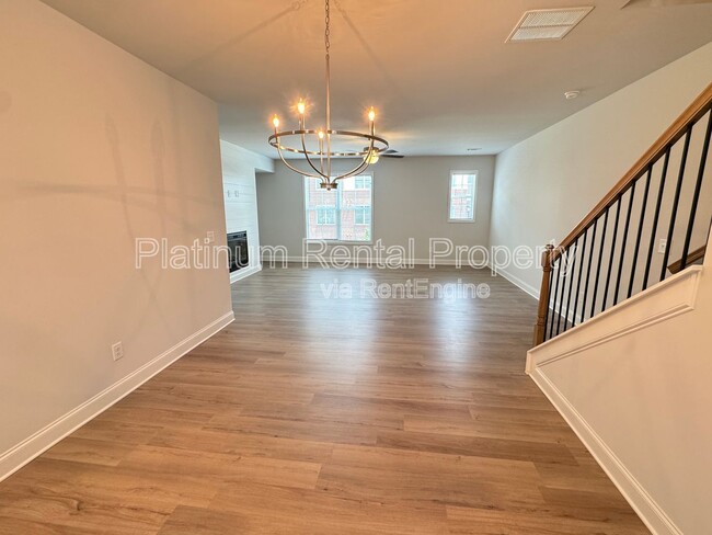 Building Photo - 1592 Gin Blossom Cir