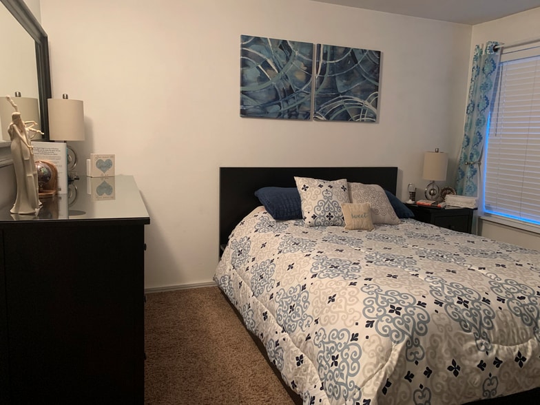 Bedroom - 16419 Spruce Way