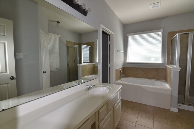 Building Photo - 7927 Cardinal Landing Ln