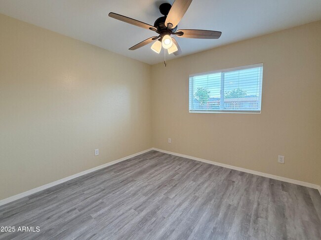 Building Photo - 1848 W Carson Rd