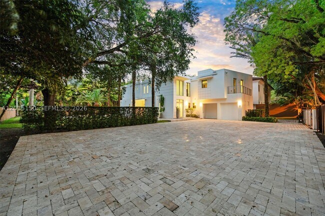 Building Photo - 3917 S Le Jeune Rd
