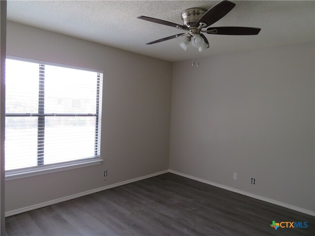 Building Photo - 1093 Stone Branch