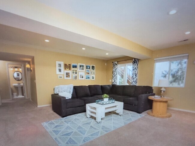 Building Photo - 15572 Dawson Creek Dr