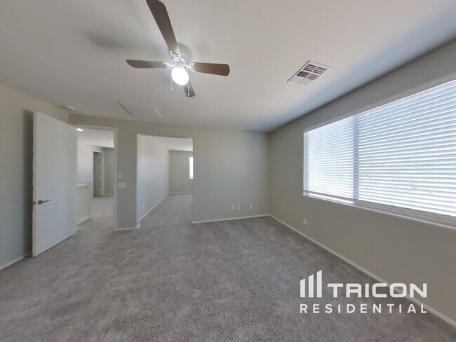 Building Photo - 12226 W Chase Ln