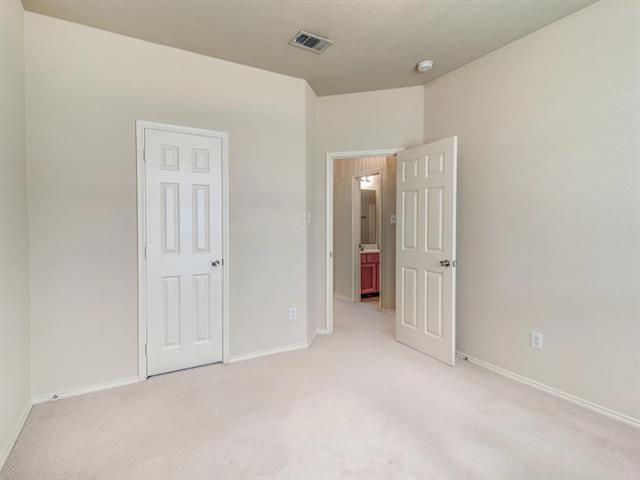 Building Photo - 13575 Valley Mills Dr