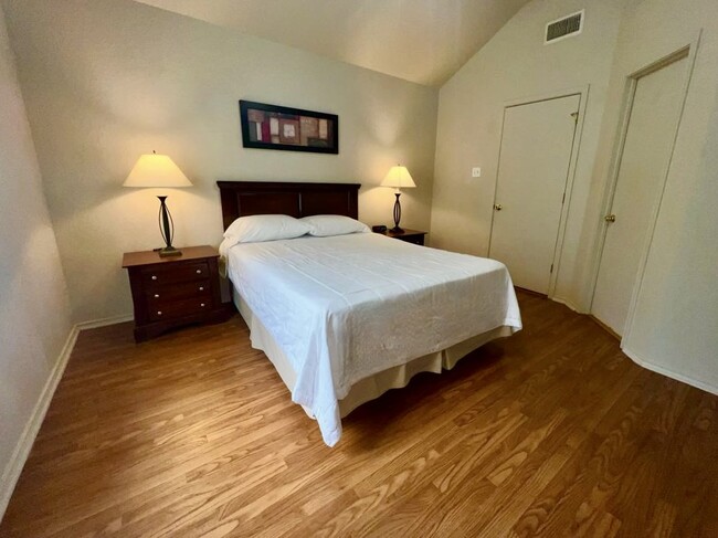 Master Bedroom - 4406 Mattie Dr