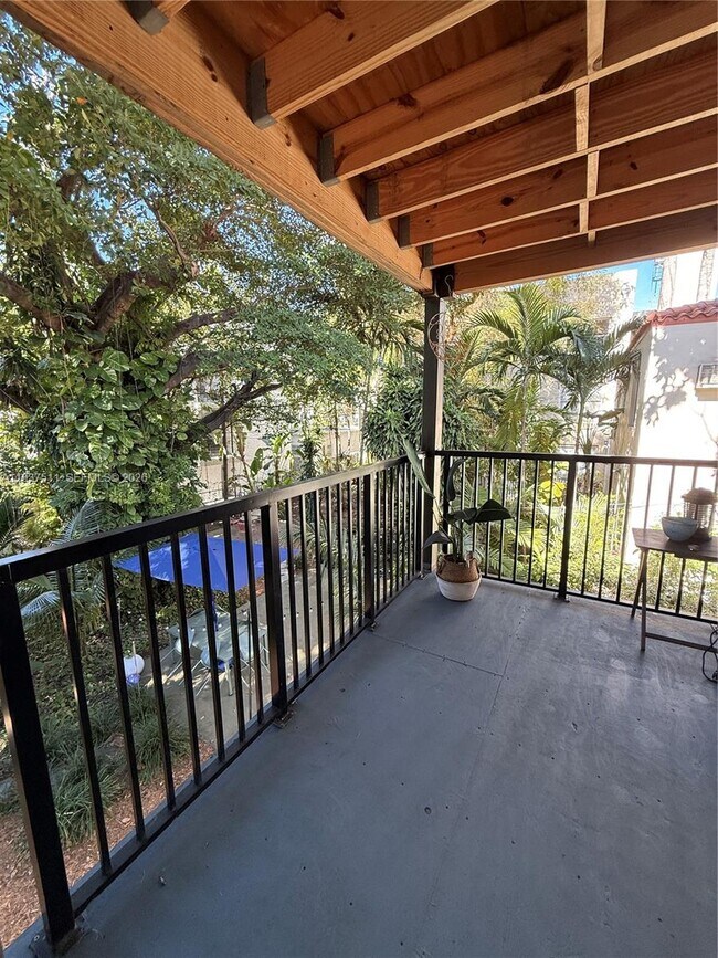 Building Photo - 1550 Jefferson Ave