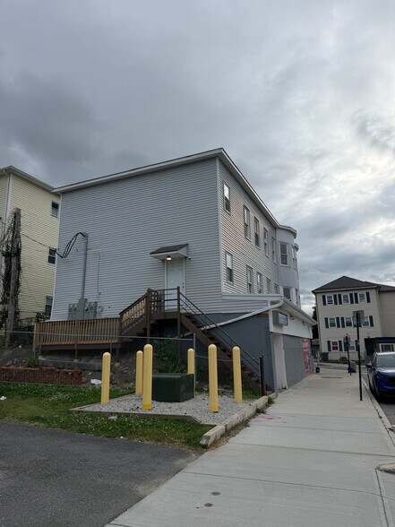 Building Photo - 61 Providence St