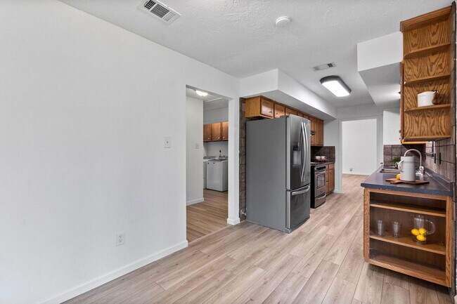 Building Photo - 21710 Glenbranch Dr