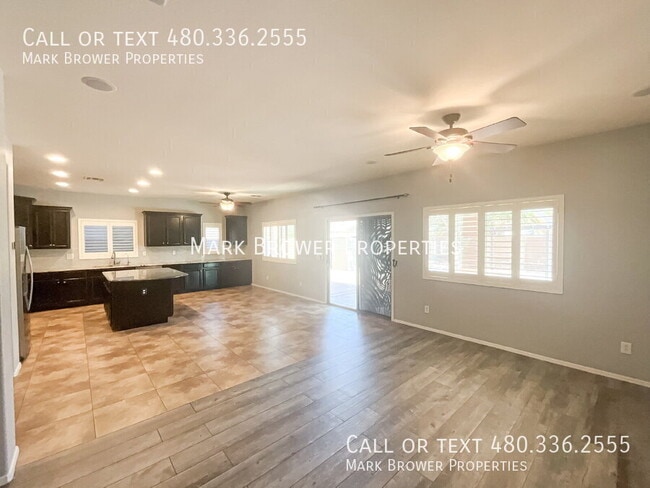 Building Photo - 724 W Dragon Tree Ave