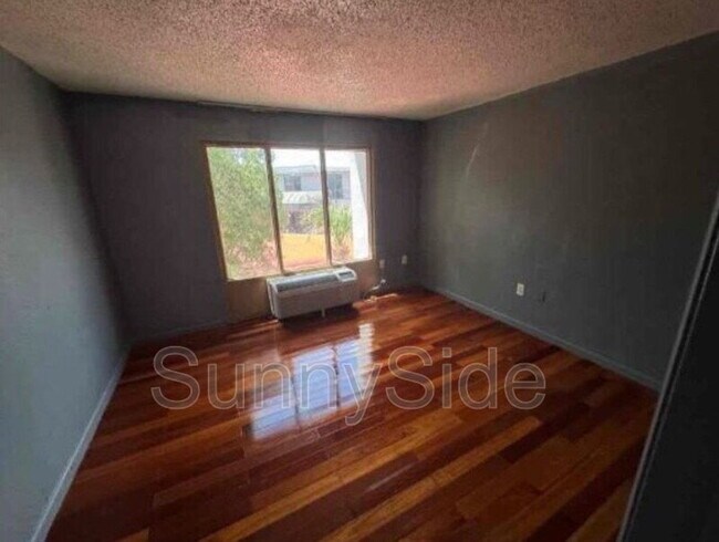 Building Photo - 8421 S Orange Blossom Trl