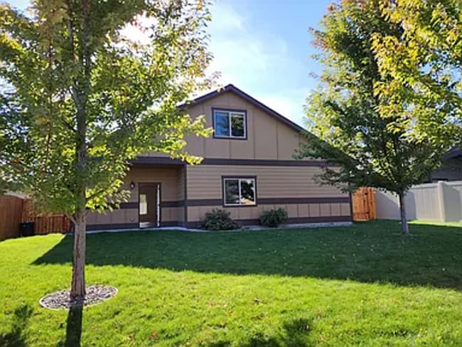 Building Photo - Beautiful 3 bed 3 bath home available in Cheney WA!