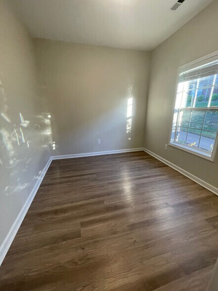 Building Photo - 3011 Michael Ln