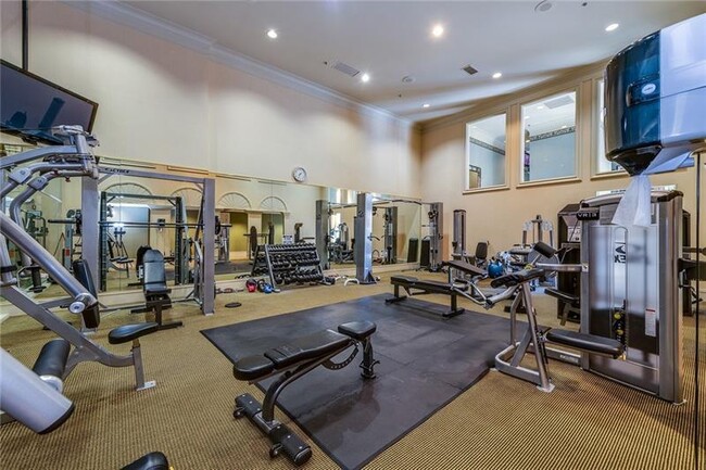 Building Photo - 3334 Peachtree Rd NE