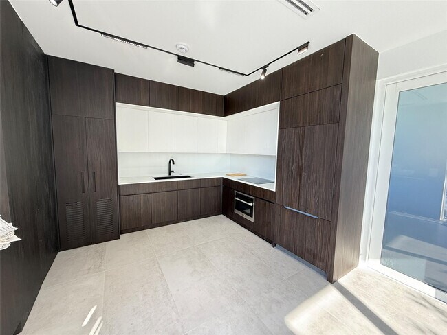 Building Photo - 12245 SW 29th Terrace