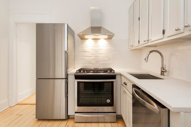 Building Photo - 339 Ogden Ave.