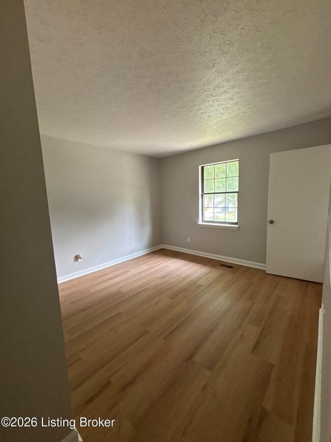 Building Photo - 418 Lyndon Ln