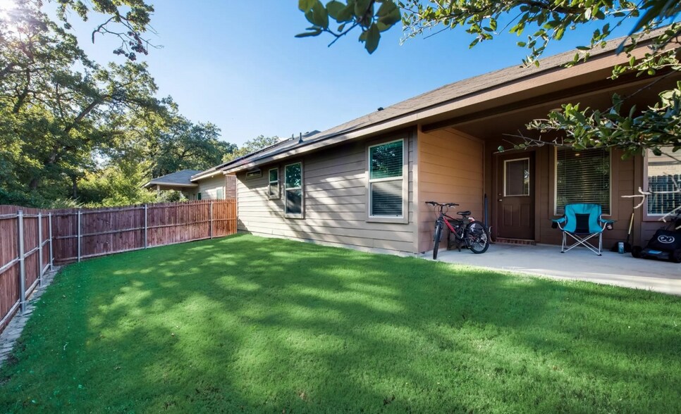 Building Photo - 8244 Brashear Trl
