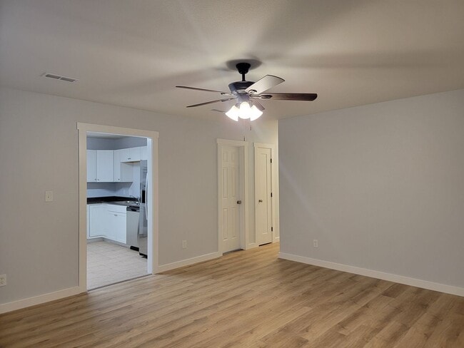 Building Photo - Three bedroom duplex!