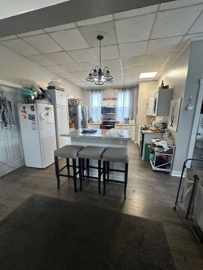 Building Photo - 1009 S 7th St