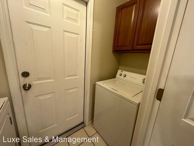 Building Photo - 3 br, 2 bath House - 1738 West Palm Place