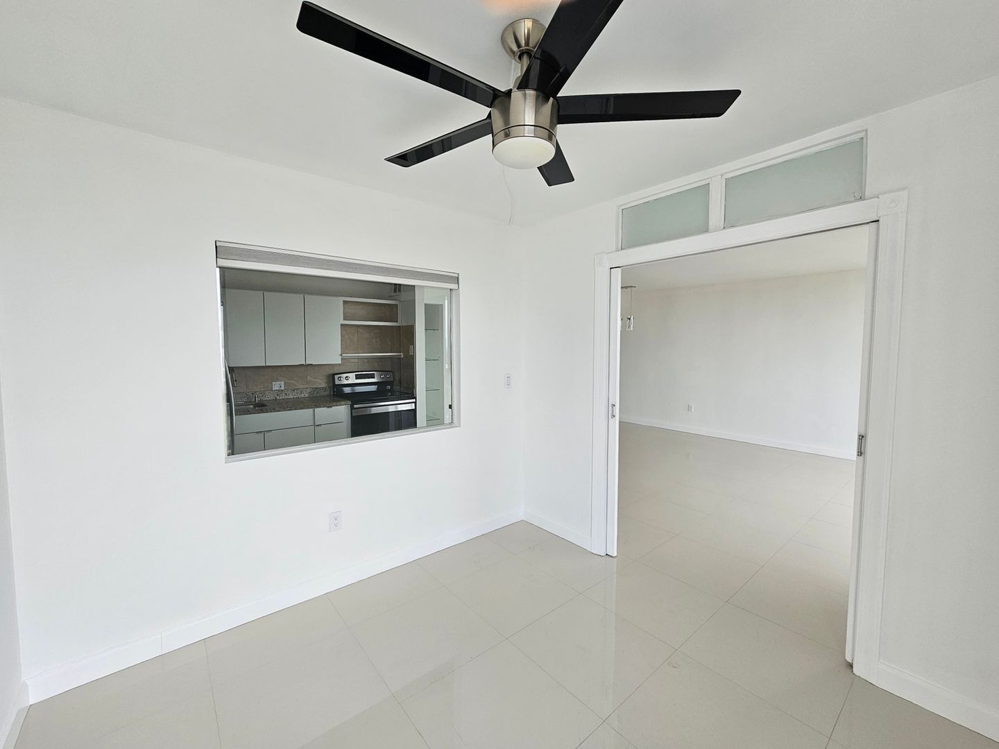 Building Photo - 3675 N Country Club Dr