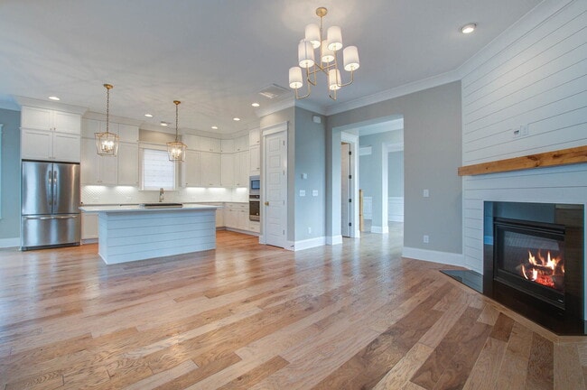 Building Photo - 1636 Juliana St