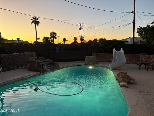 Building Photo - 2630 N 83rd Pl