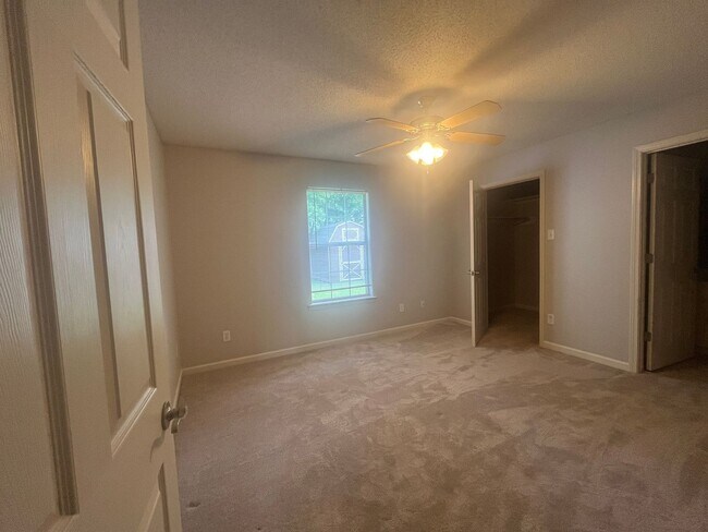 Building Photo - Nice Family home in Ward