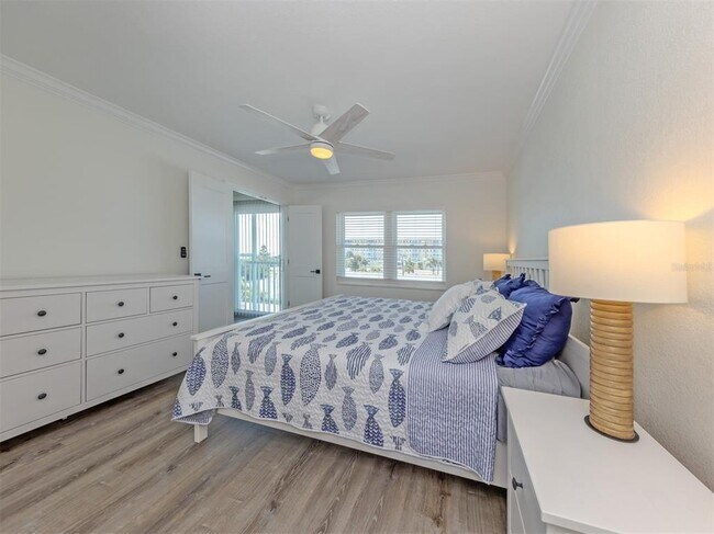 Building Photo - 1400 Tarpon Center Dr