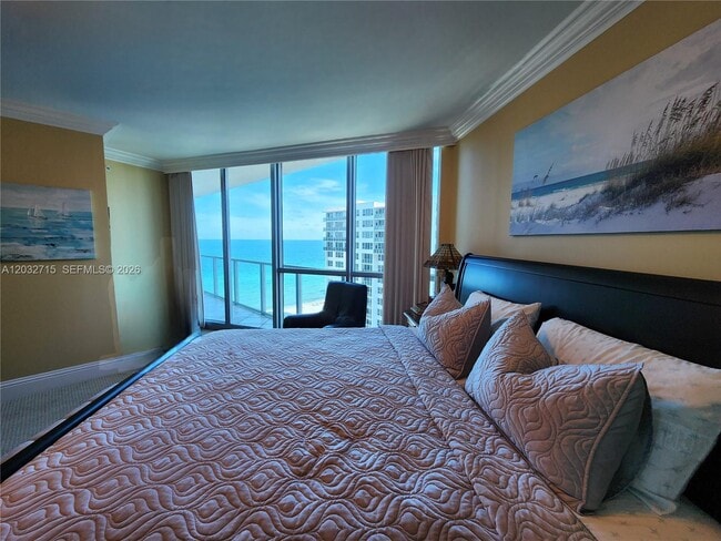 Building Photo - 3101 S Ocean Dr