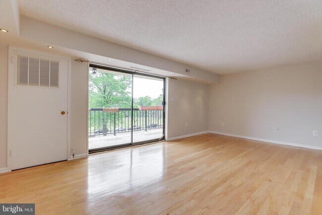 Building Photo - 200 N Pickett St