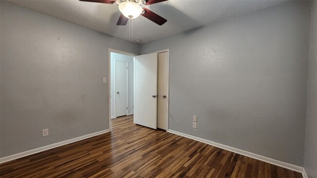 Building Photo - 223 Sycamore Dr