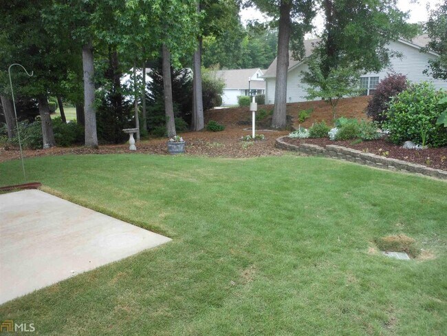 Building Photo - 2310 Applegate Ln