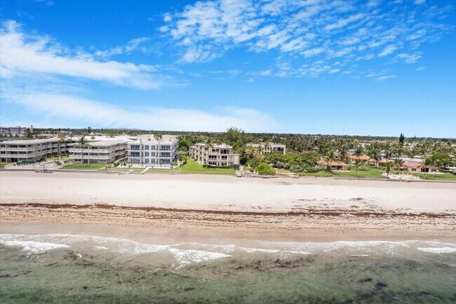 Building Photo - 1203 Hillsboro Mile